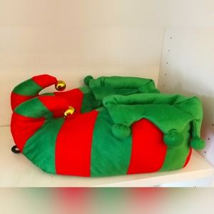 🆕 Men's size 9-10 Christmas Elf red green Christmas slippers with bell